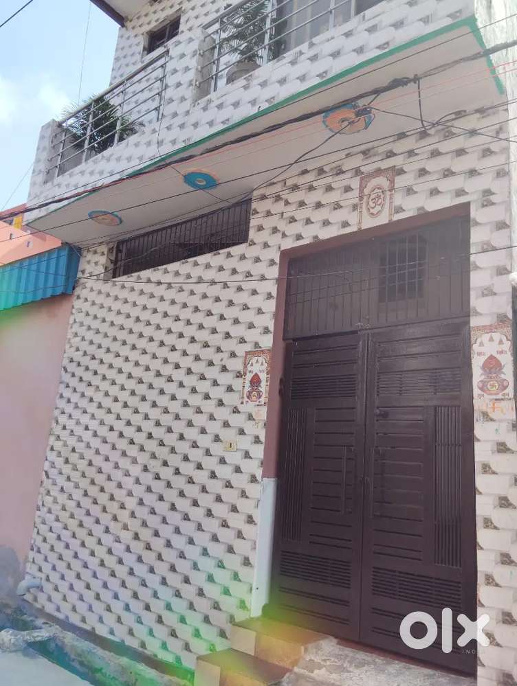 80 Gaj independent house with 2 floors with complete documents at