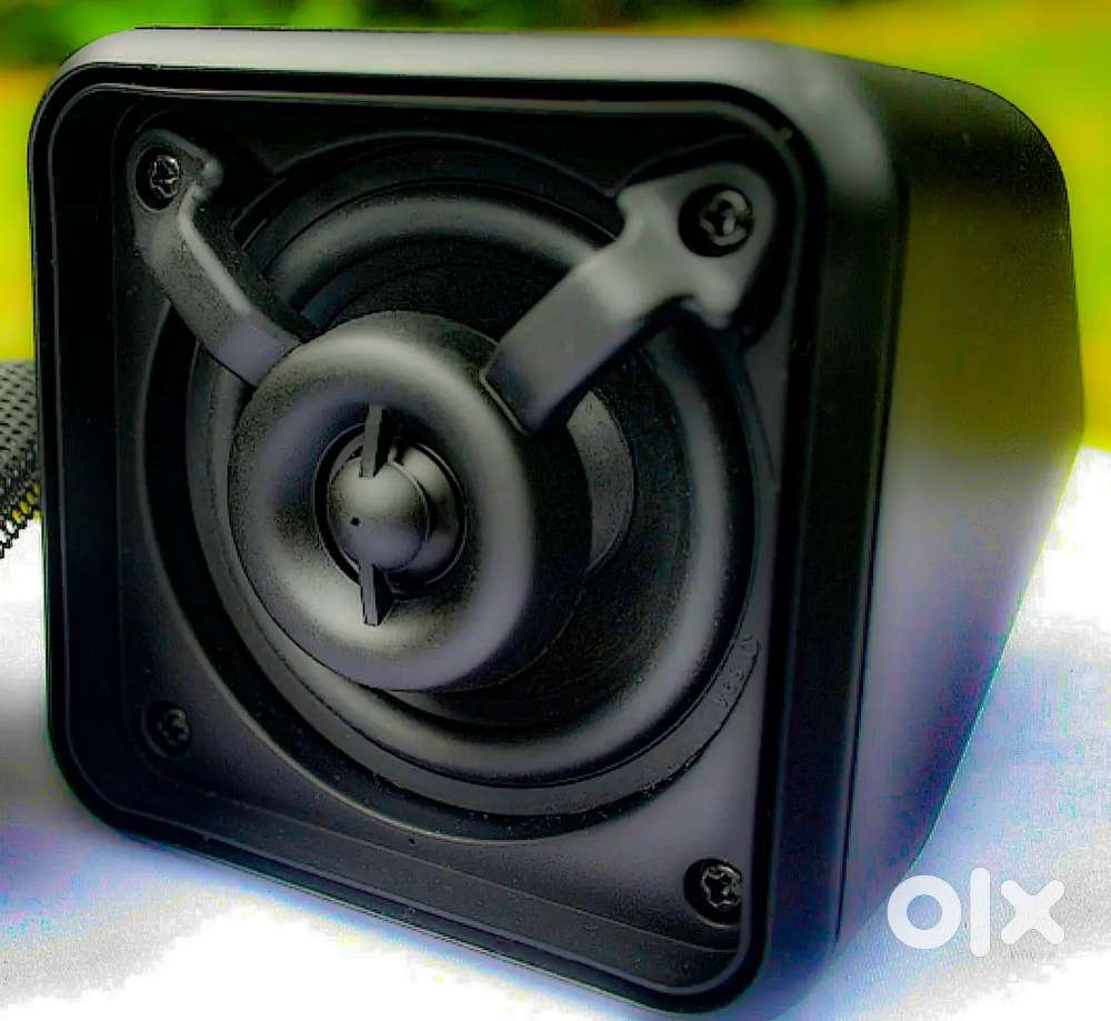 Boston acoustics ULTRA COMPACT 2 WAY 8Ω SPEAKER FOR HOME THEATER AVR.