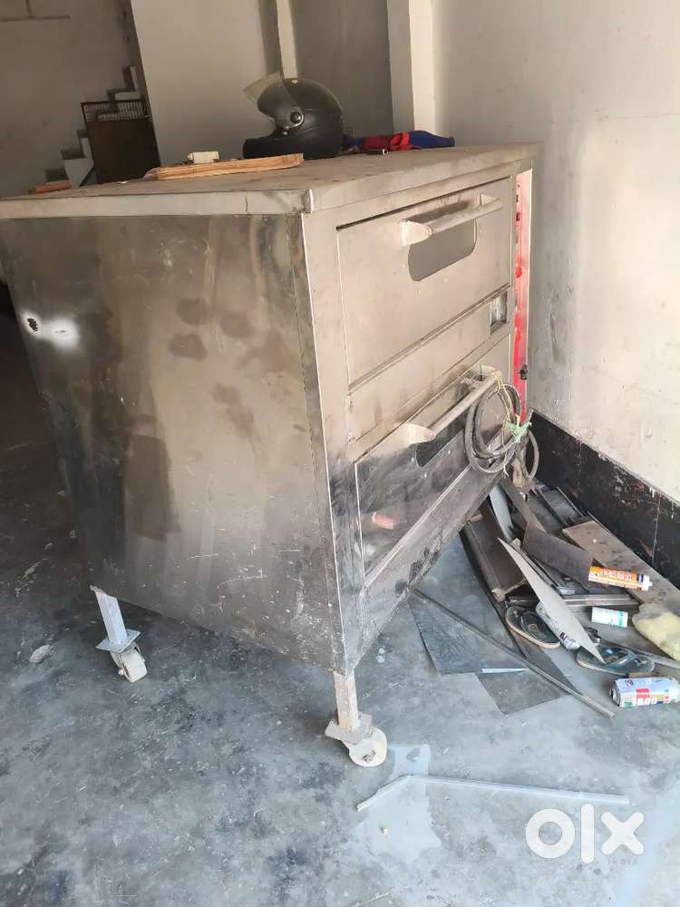 1 years old steel owan 8 pattal wala hai sale karna hai