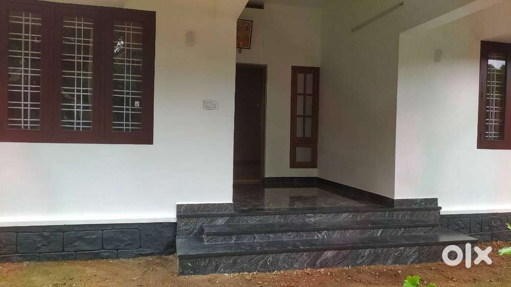 House for RENT near Kumaranalloor Devi Temple,Kottayam