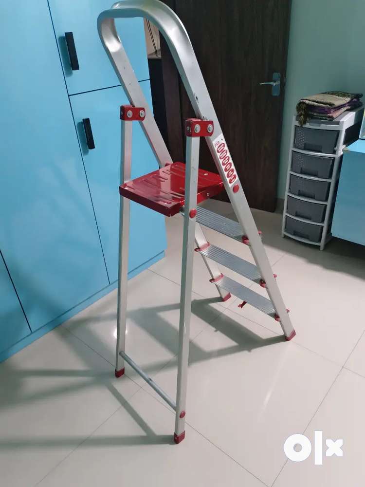 Sale of step ladder