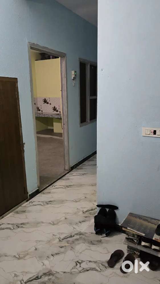 7 1bhk room are available 4000 rent