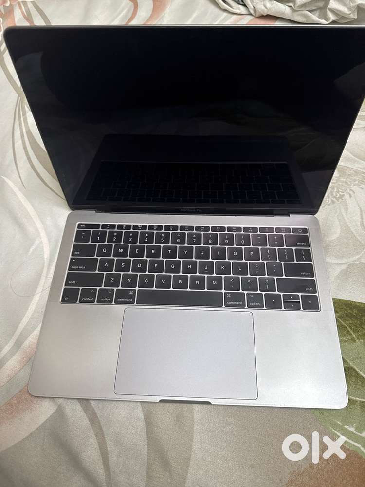 Macbook Pro Laptop 2017 i5