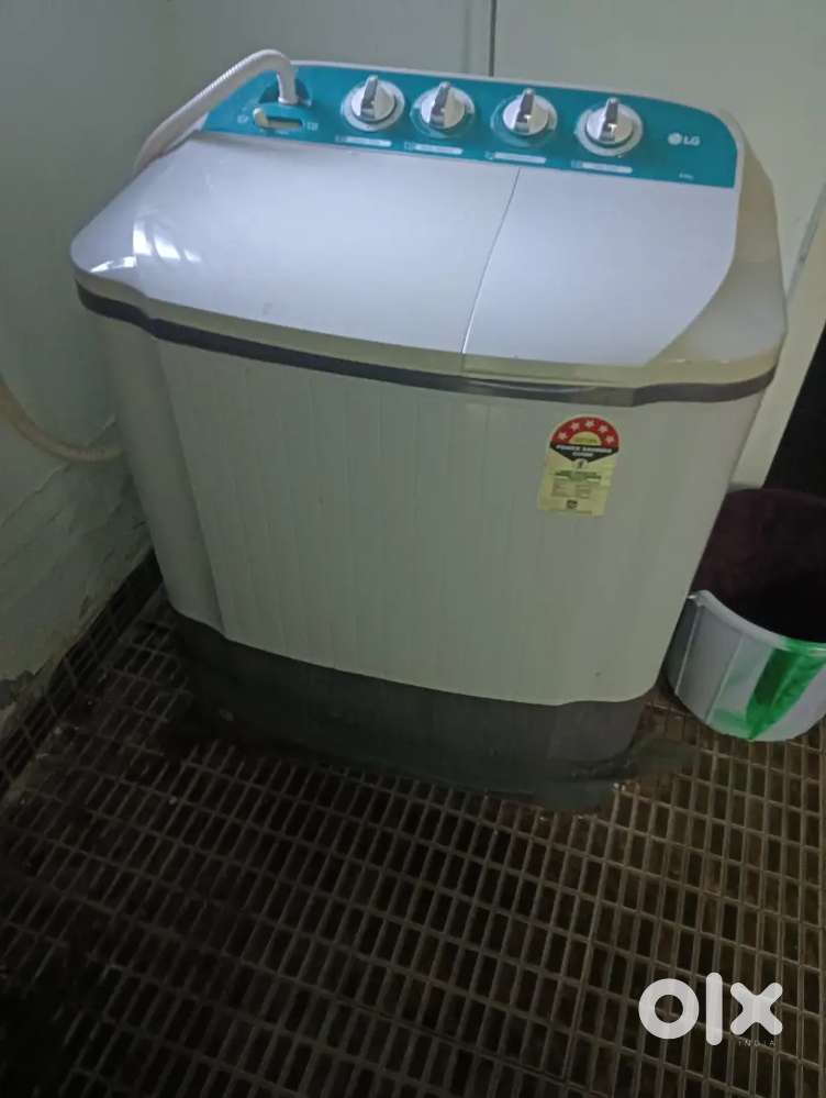 Semi automatic washing machine