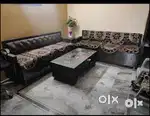 4+4 Settie cum Sofa in Good Condition