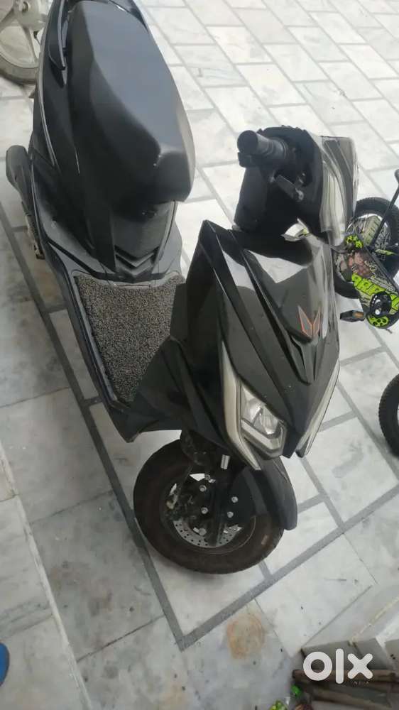 Auto accelerator 3 gars 1 time charge 70 kms chala gai