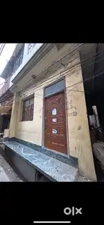 Prime location with market just a few steps away