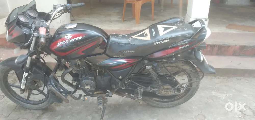 bajaj Discover 2012 model