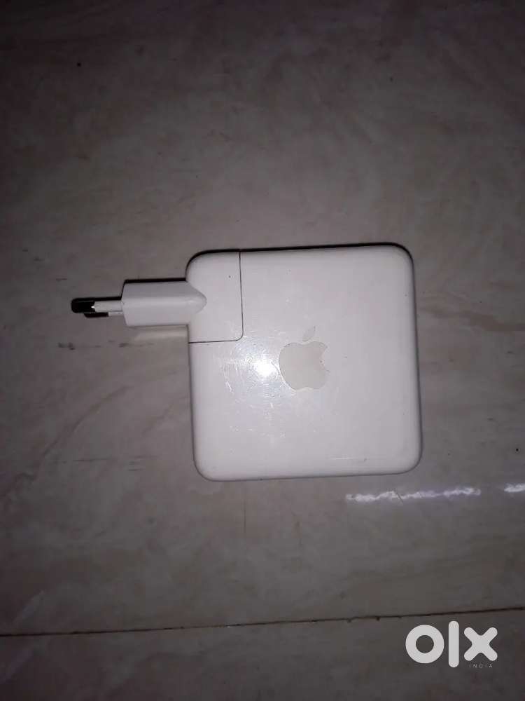 61w USB-C Power adaptor Design by Apple in California Model A1947