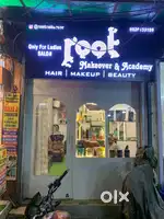 Two Floor Salon main market