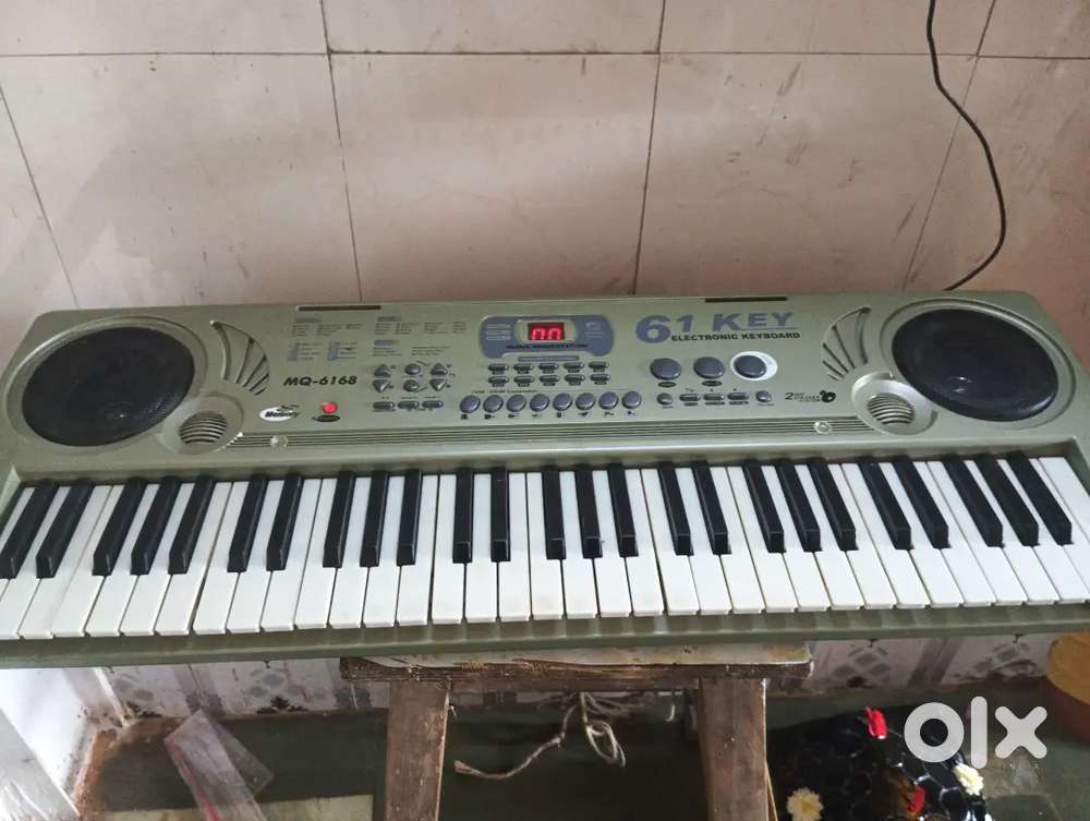 Piano 61 key electronics  keyboard