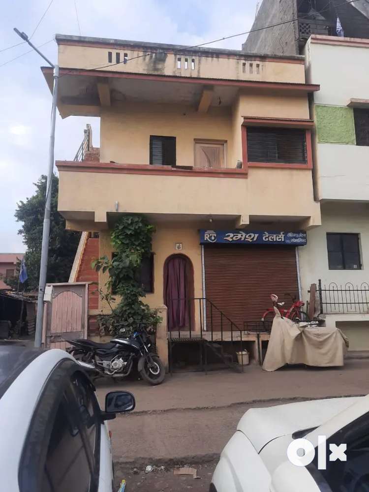 Corner Cidco Row House with Shop For Sell