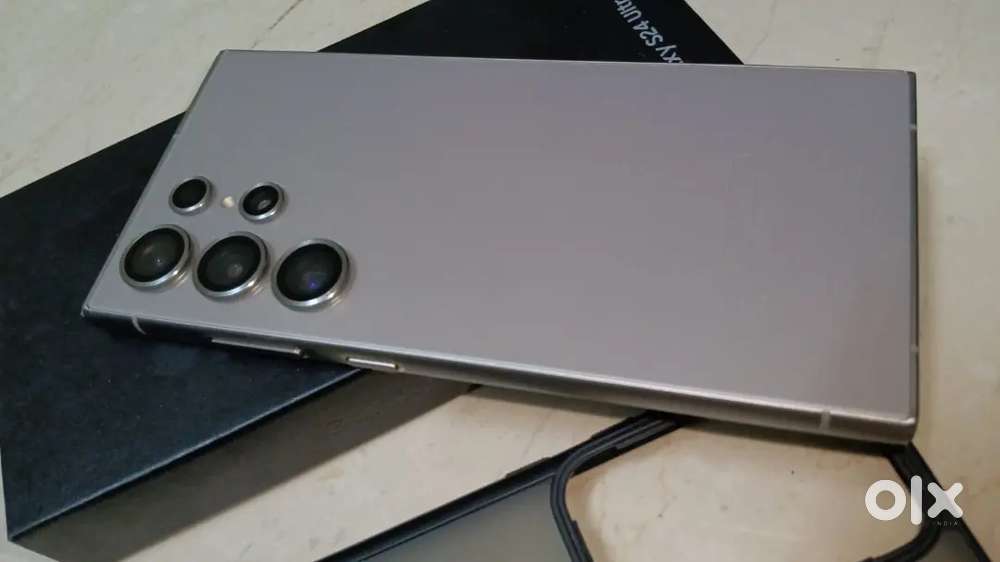 Samsung galaxy S24 Ultra Available with Accessories