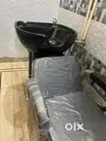 Headwash chair for parlour purpose