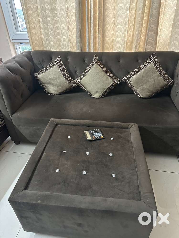 7 Seater sofa with centre Table