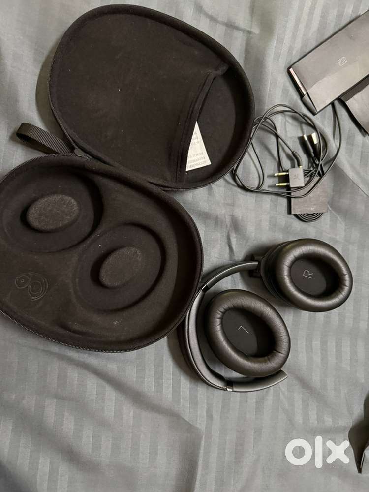 Jbl tour m2 headphones
