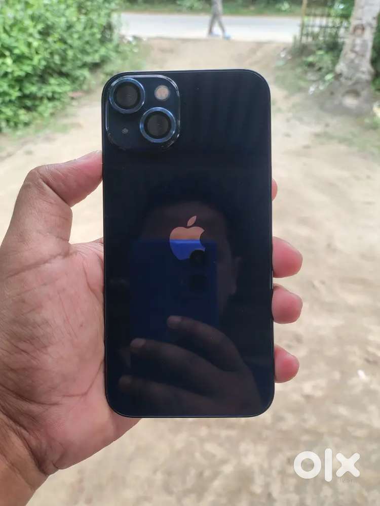 iPhone 13  battery health 90%