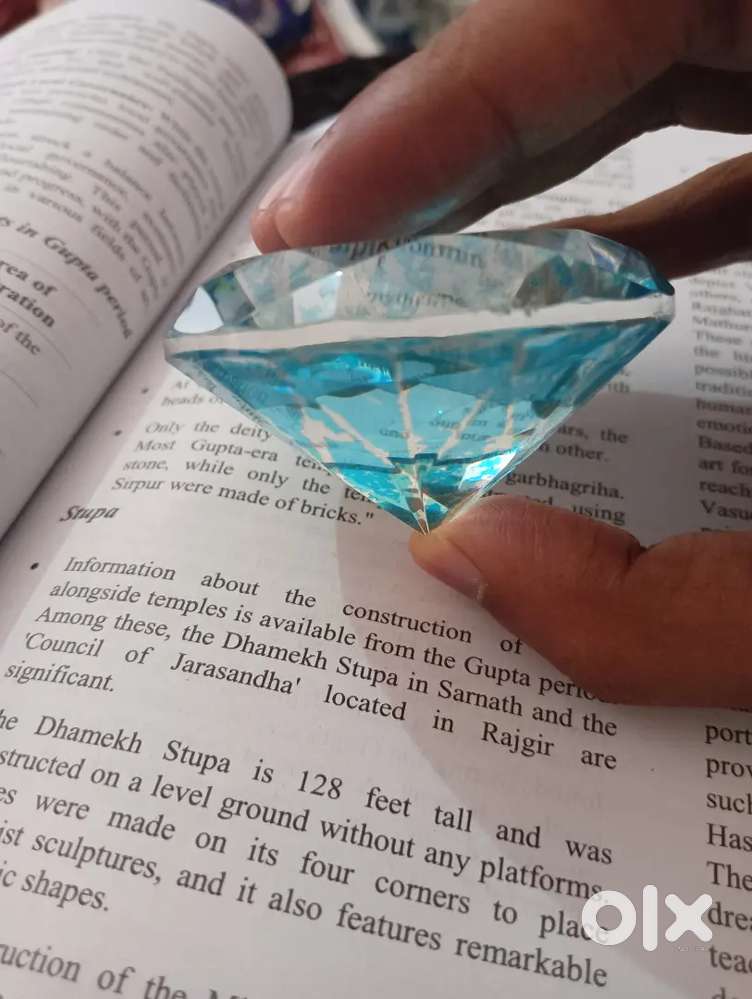 Diamond paper weight