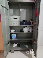 Solid metal Almerah, lockable, with 2 lockers and 5 racks grey color