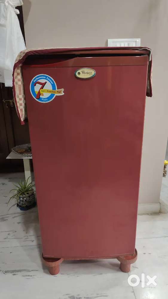 Whirlpool Refrigerator with stand