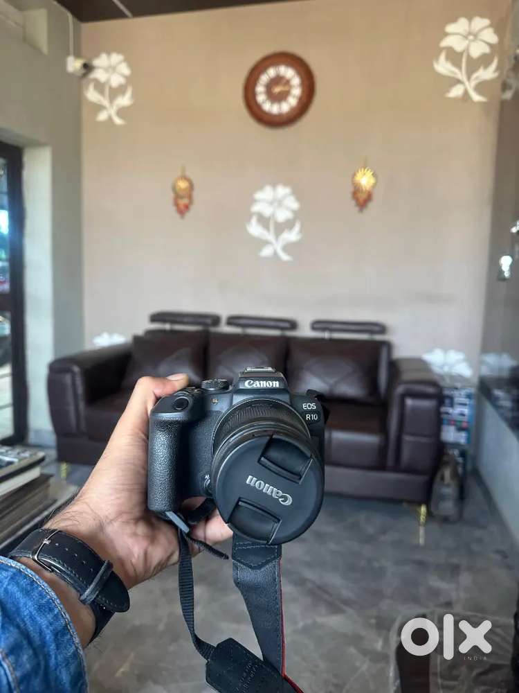 Canon EOS R1O 18-150 IS STM