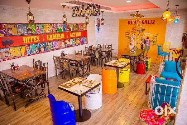 Jab in Cafe Restaurant