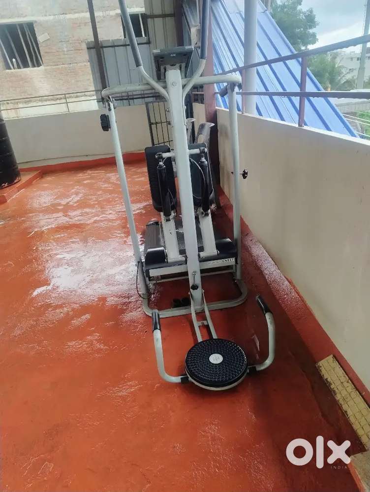 Manual Treadmill machine and cycle machine with fat reducing unit