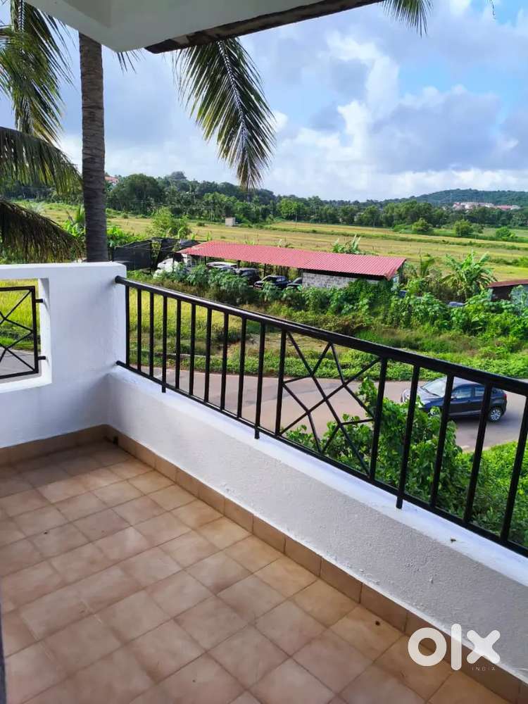 2bhk unfurnished flat for rent in Candolim at 25k
with open parking
