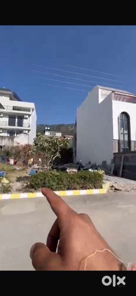 Plot for sale in oakwood residency