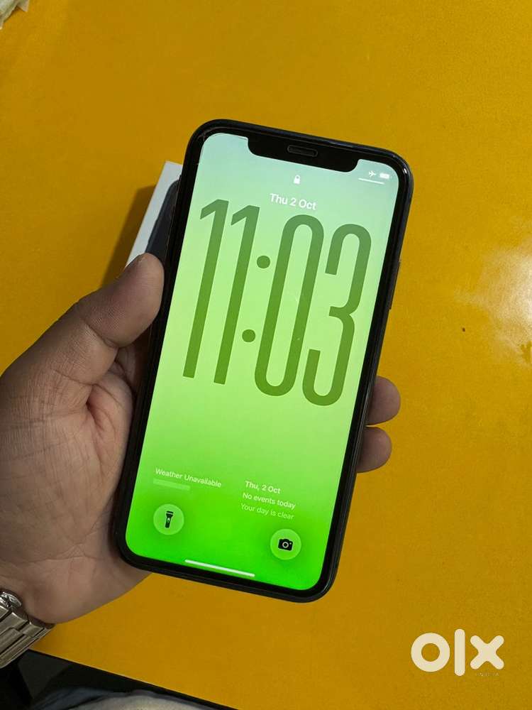 Apple Iphone 11 128 gb With bill box Cable