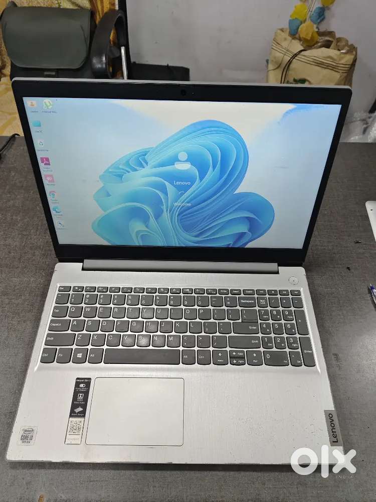 LENOVO I3 10th , 4 GB ram, 256GB ssd, 1TB HDD