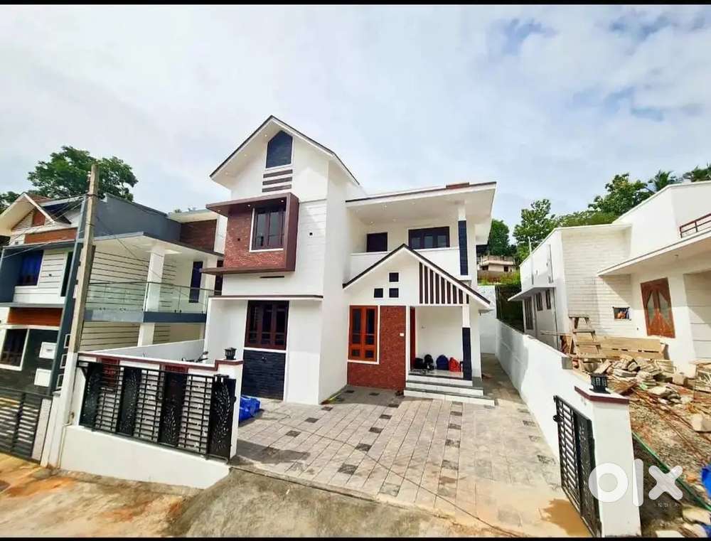 MANNANTHALA maruthoor New house