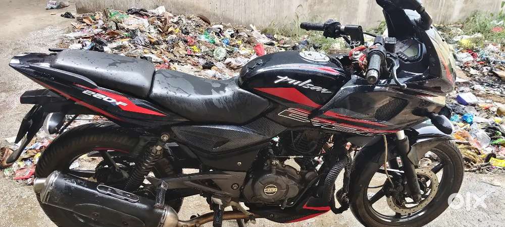 Pulsar 220f