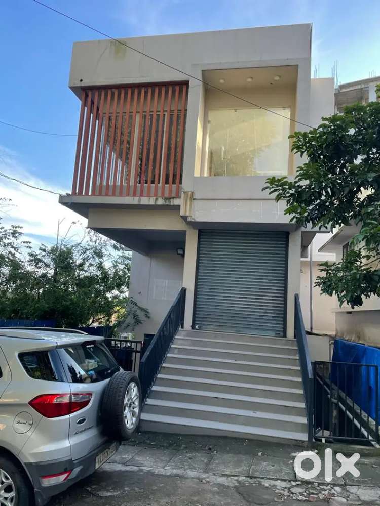 Commercial Building Sale At kakkand Athani jn3Cent 2150Sqft (1Cr)