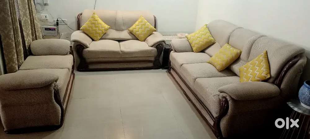 Seven seater sofa set