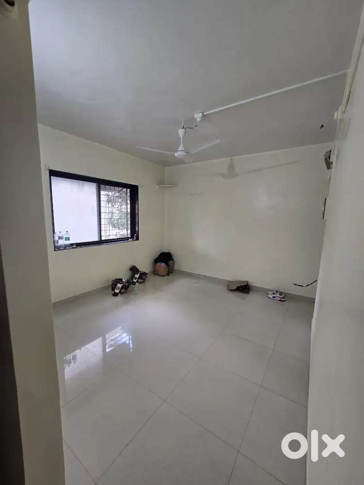 Near karve nagar Flat for girls or family 1BHK