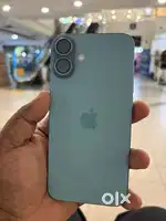 Selling iPhone 16, Mint Condition, 100% Battery Health, Variant 128GB.