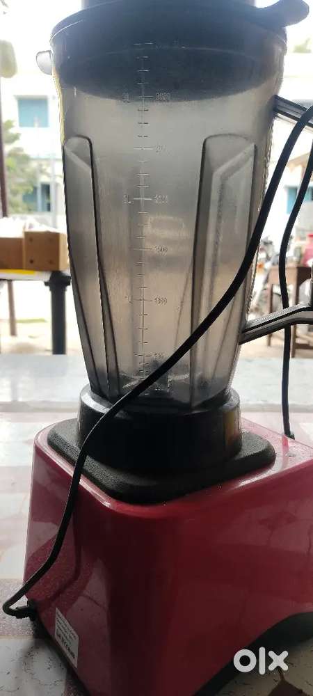 High-Speed Commercial Blender – Heavy Duty