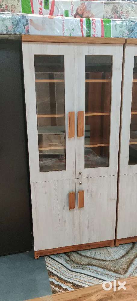 New kitchen cabinet 2.5*6ft Double colour