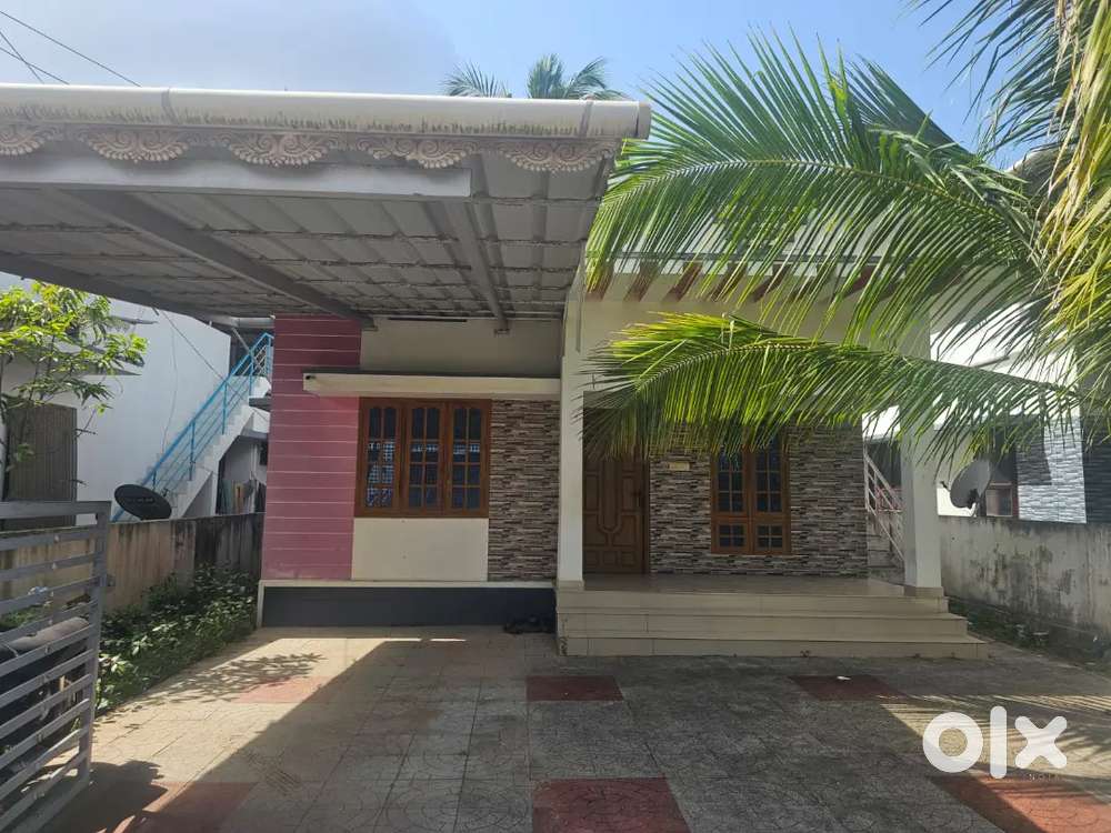 House for rent near chittattumumkku,Kazhakottam