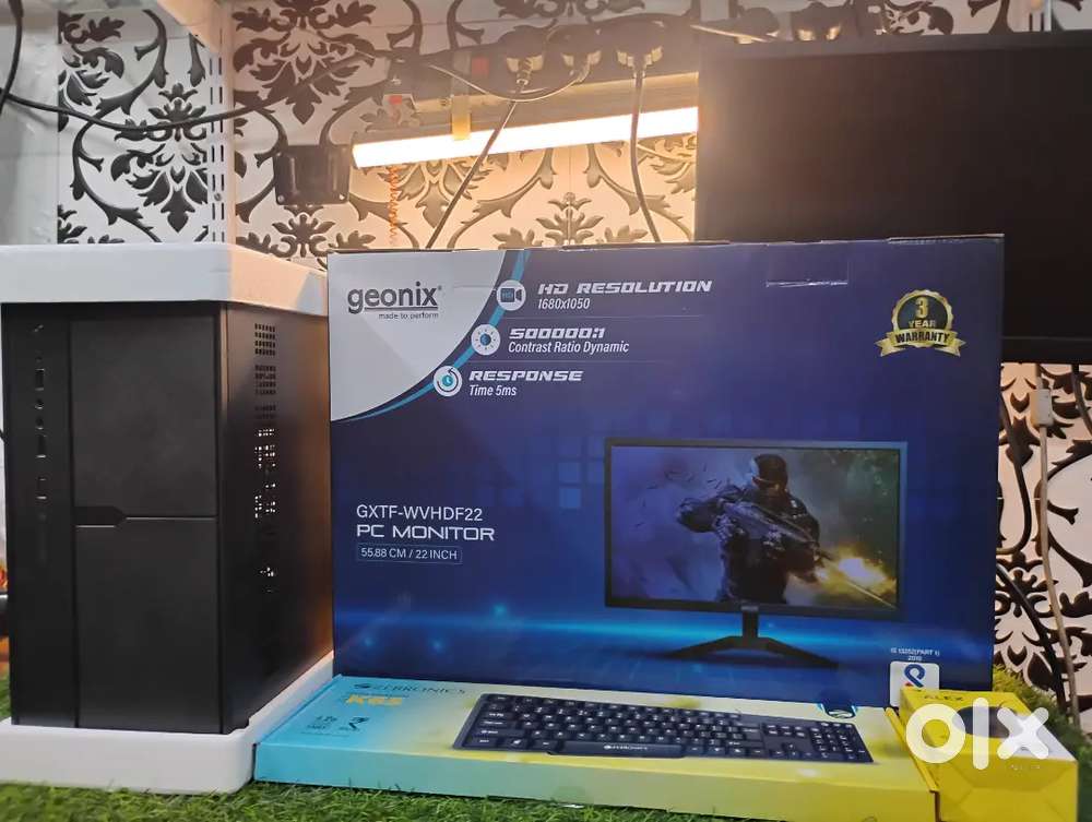 BOXPACK COREi7 8GB RAM 128GB SSD+320GB HDD 19LED KEYB,MOUSE RS.12000