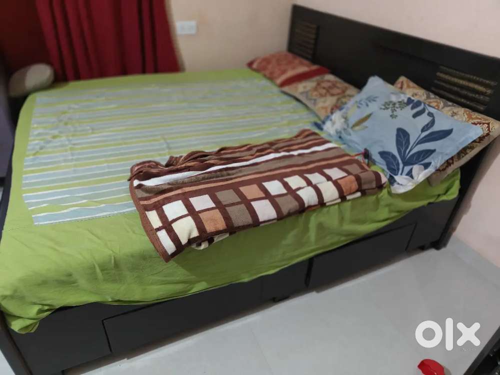 King size bed(with storage) + wafefit mattress