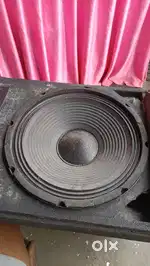DJ spikar 200 watt( 2 )spikar