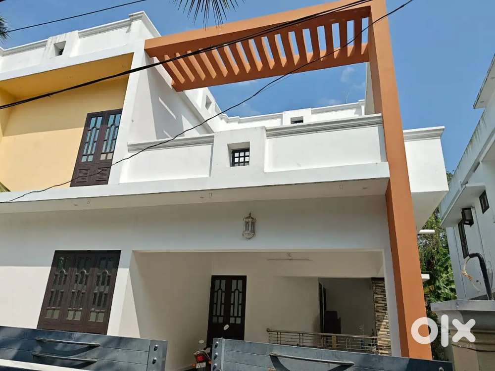 House for sale 6.5 cent , 4 BHK