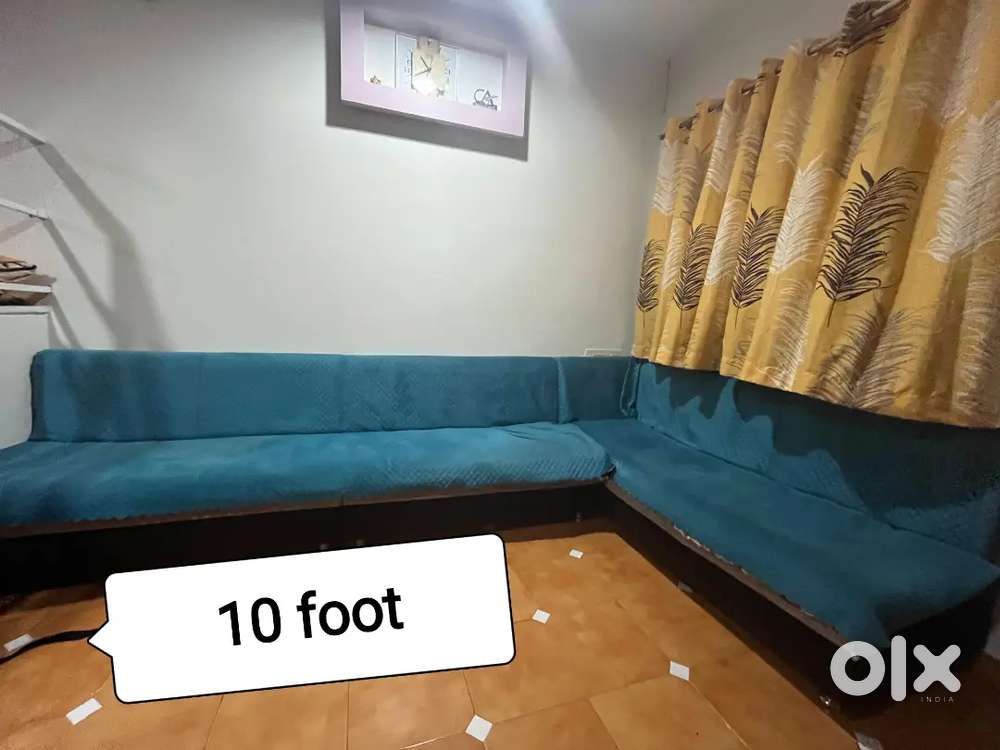 15000 માં 10 ફુટ અને 5 ફુટ બે સોફા વેચવાના છે ઘર ઘરાવ સારી કન્ડિશનમાં