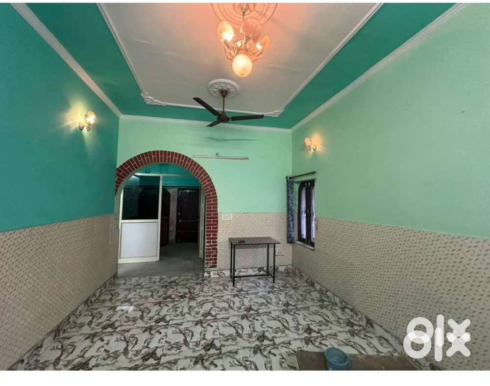 1 bhk big g floor Faimly