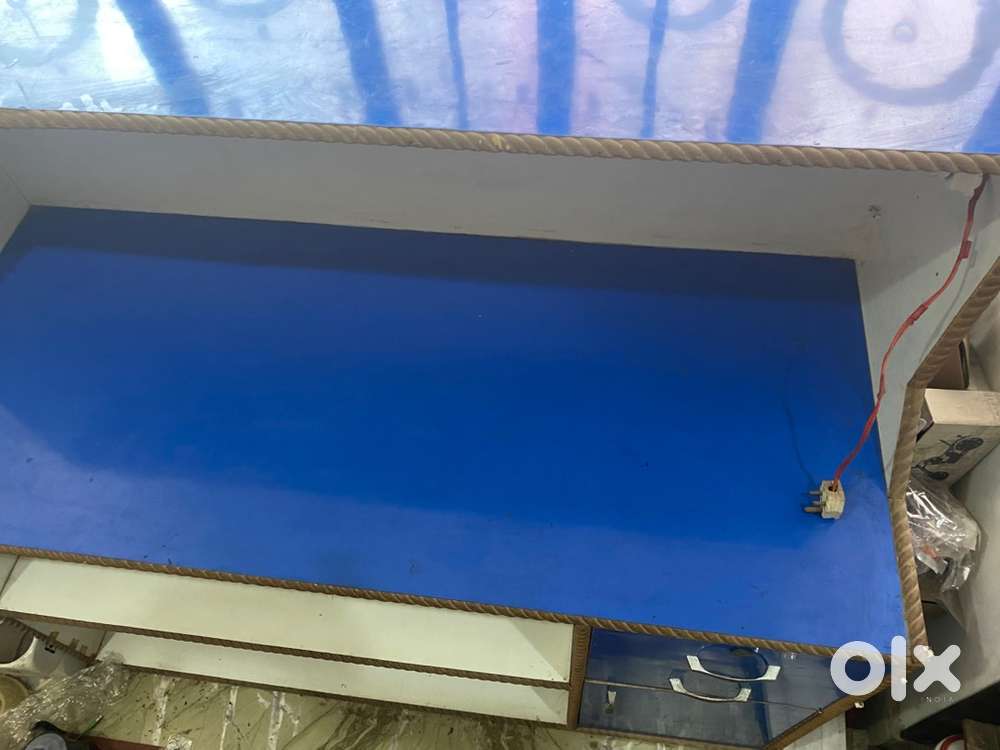 Brand new condition counter with triple shelfs and multiple drawers