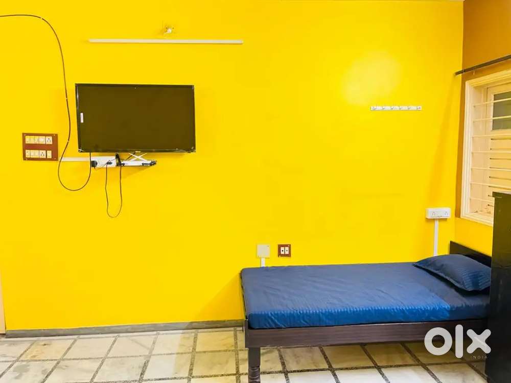 Fully furnished boys pg at genda circle vrodara