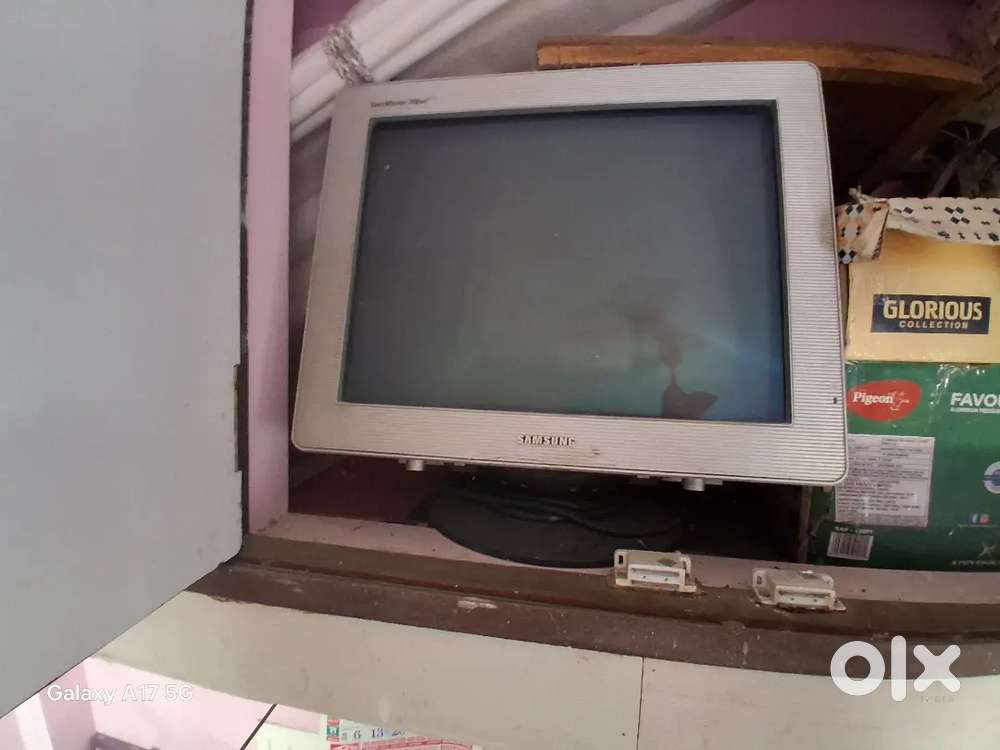 Samsung CRT मॉनिटर, अच्छी कंडीशन मात्र ₹1000