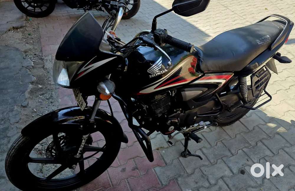 Honda shine in very good condition first owner all paper complete